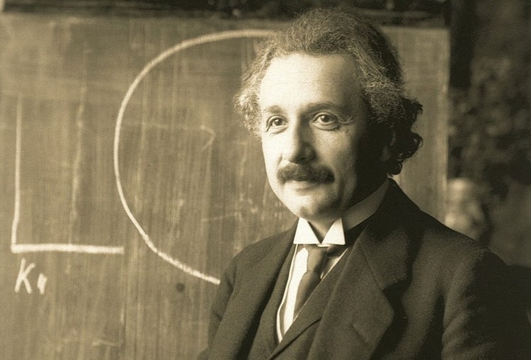 آلبرت اینشتین (Albert Einstein)
